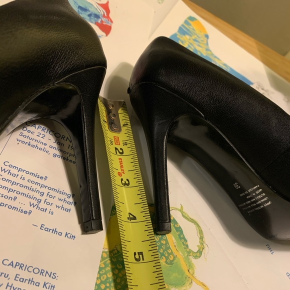 Leather 90s Vianni Collection Snake embossed heels - Picture 7 of 7